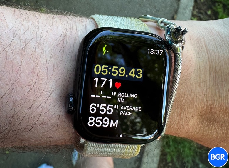 Apple Watch Series 10 heart rate during run.