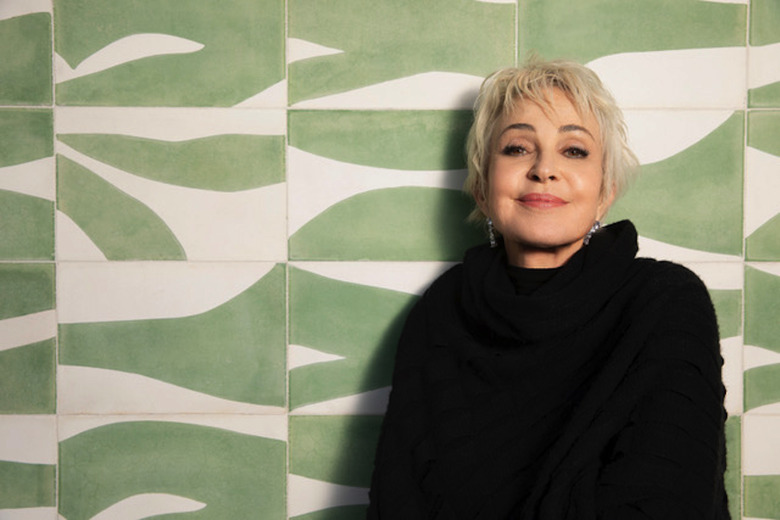 annie potts headshot full