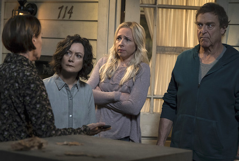 LAURIE METCALF, SARA GILBERT, LECY GORANSON, JOHN GOODMAN