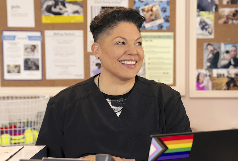 Sara Ramirez Leaving And Just Like That Che Diaz