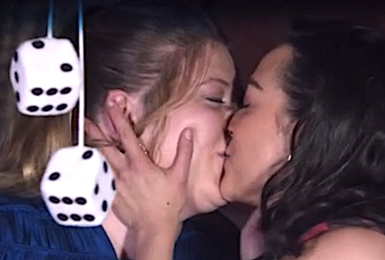 greys helm mika kiss