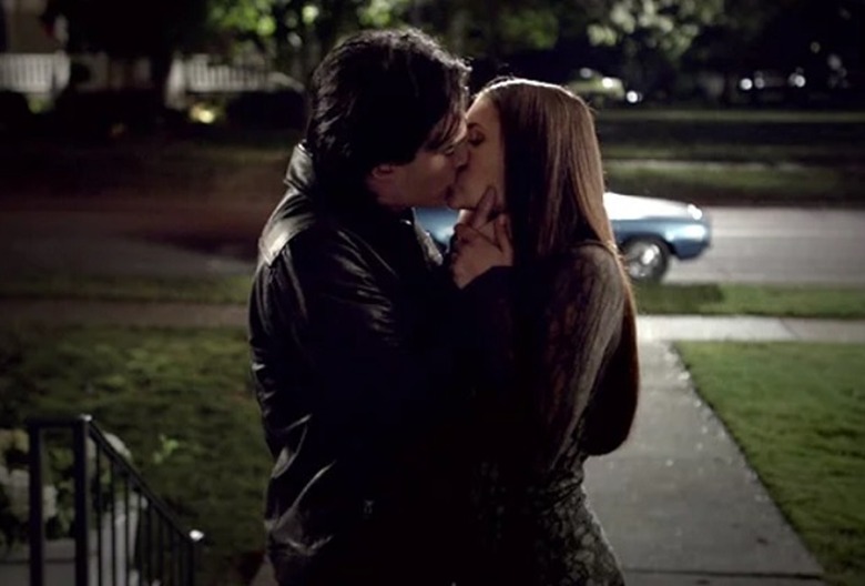 The Vampire Diaries Damon and Elena Kiss