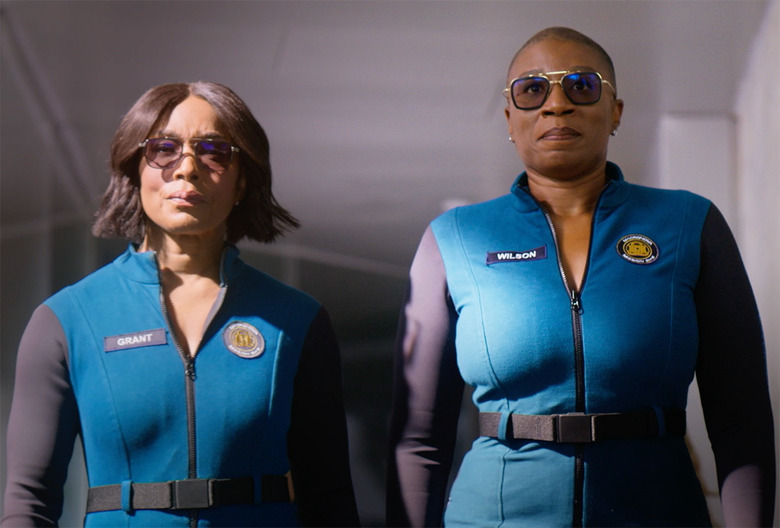 911 Season 9 Premiere Recap Athena Hen Space Ending Explained